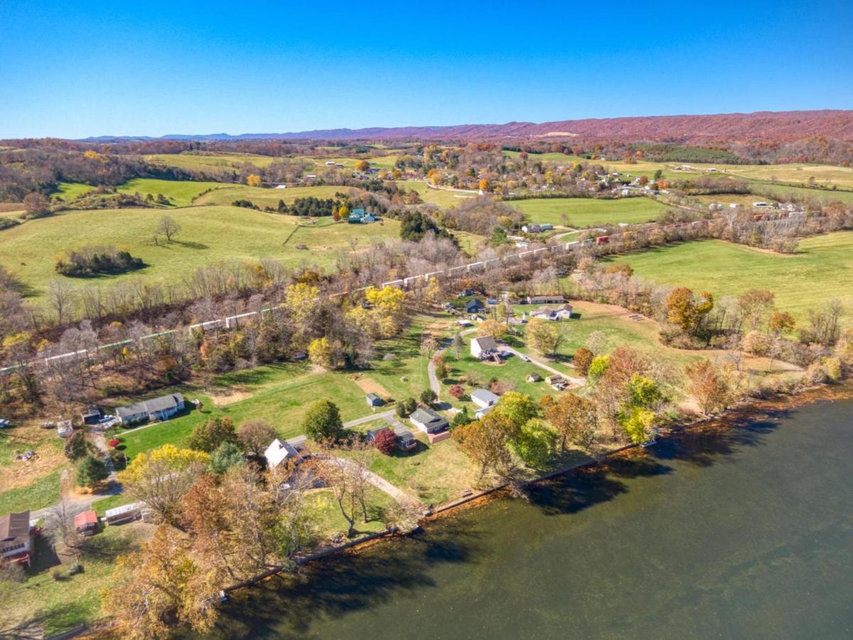 House On The New River, 3Br, 20 Minutes From Vt Radford Eksteriør bilde